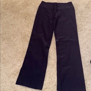 LIKE NEW nike black flare leggings size m